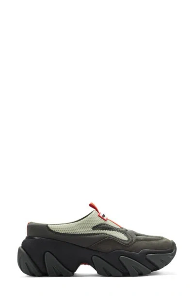 Hunter Darisa Water Repellent Slip-on Shoe In Gray