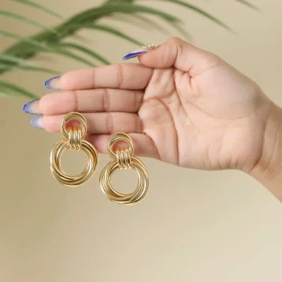 Jessica Simpson Interlocking Loop Earrings In Gold