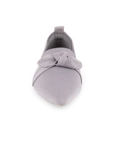 Tahari Venice Flat In Gray