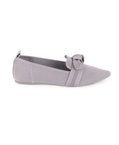Tahari Venice Flat In Gray