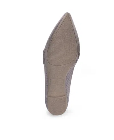 Tahari Venice Flat In Gray
