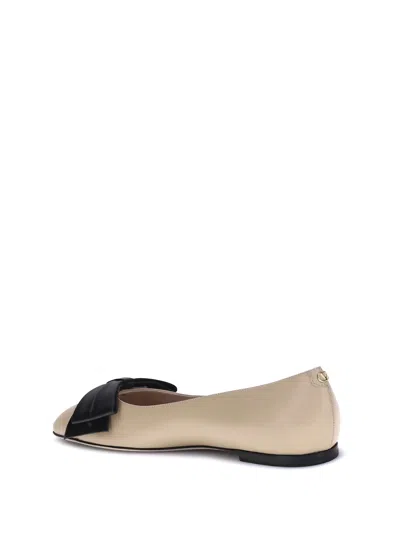 Valentino Bow-detail Leather Ballet Flats In Neutral