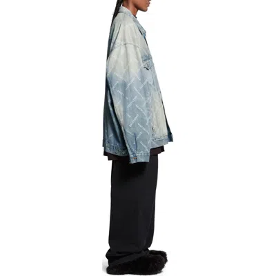 Balenciaga Jeansjacke Mit Logo-print In Blue