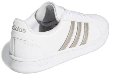 Adidas Originals (wmns) Adidas Grand Court 'platinum Metallic' In White