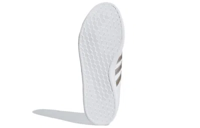 Adidas Originals (wmns) Adidas Grand Court 'platinum Metallic' In White