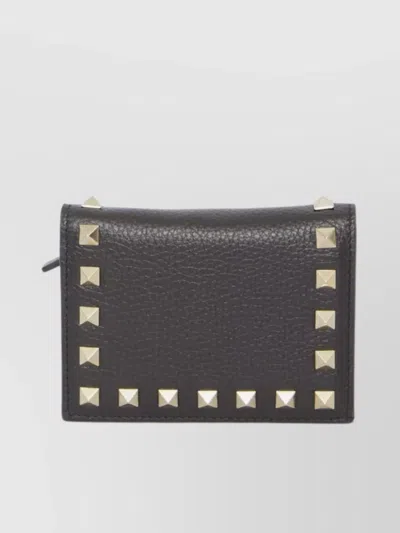 Valentino Garavani Grained Leather Studs Bi-fold Wallet In Gray
