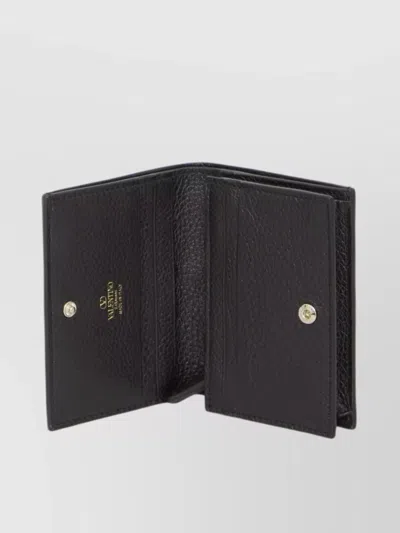 Valentino Garavani Grained Leather Studs Bi-fold Wallet In Gray