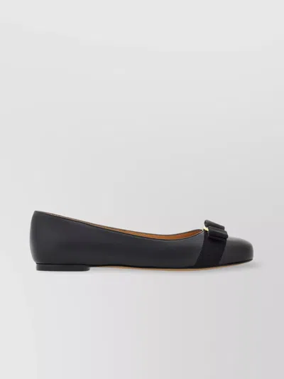 Ferragamo Glossy Leather Ballerinas With Bow Accent In Black