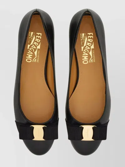 Ferragamo Glossy Leather Ballerinas With Bow Accent In Black