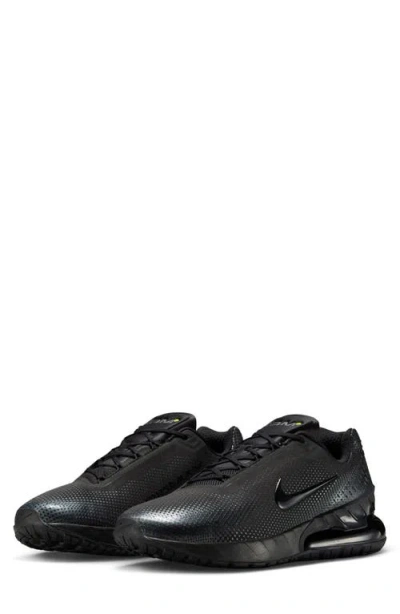 Nike Air Max Phoenix Sneakers In Black