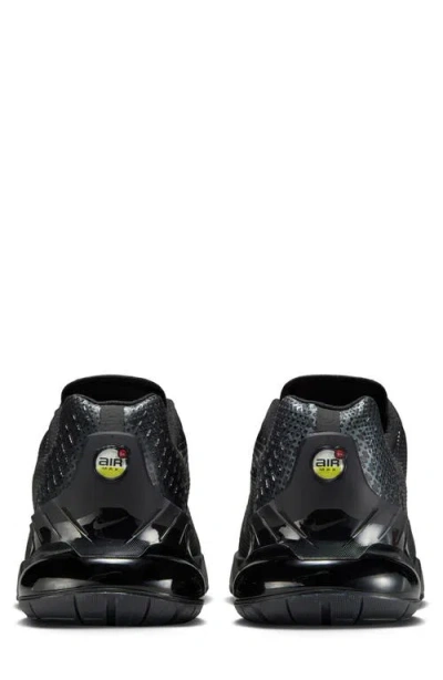 Nike Air Max Phoenix Sneakers In Black