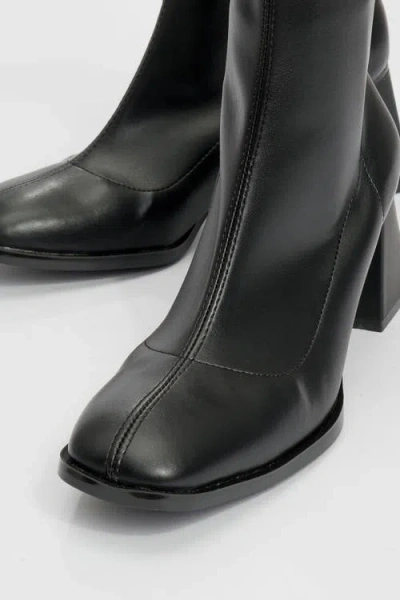 Prologue Shoes Plesa Chunky Heel Boot In Black