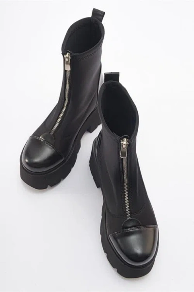 Prologue Shoes Bray Patent Chunky Boot In Black