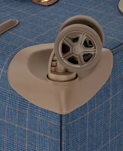 London Fog Brentwood Iv 20" Expandable Spinner Carry-on Softside