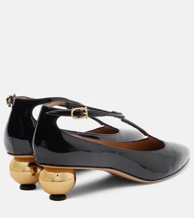 Ferragamo Pointed Toe Pumps With Spherical Heel Design In Black
