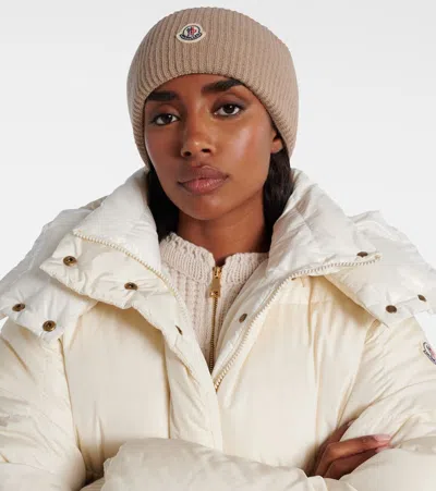 Moncler Ribbed Knit Wool Beanie With Felt Logo Patch In Brown