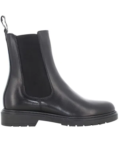 Nero Giardini Elastic-panel Chelsea Boots In Black