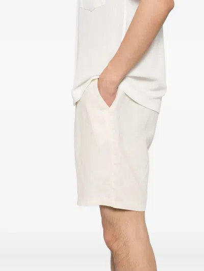 Les Deux Otto Shorts In Neutral