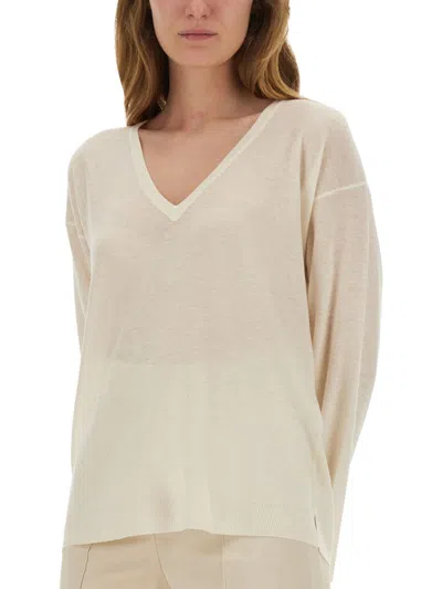 Fabiana Filippi Relaxed Fit Wool Blend V-neck Sweater In White