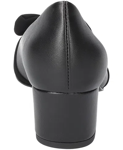 Easy Street Womens Pointed Closed Toe Block Heel Pumps In Black