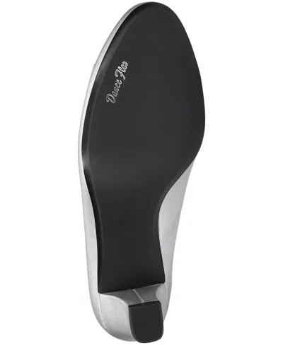 Easy Street Kata Womens Round Stiletto Heel Pumps In Silver