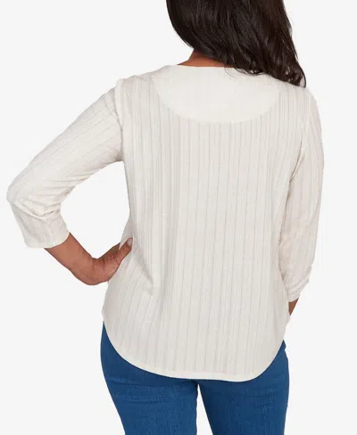 Alfred Dunner Women's Classic Holiday Stockings Print Gathered Sleeve Top In White