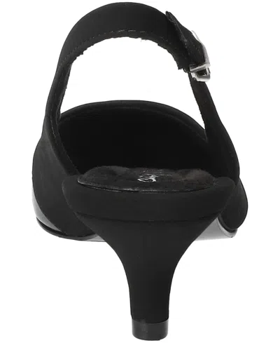 Easy Street Womens Pointed Closed Toe Kitten Heel Pumps In Black
