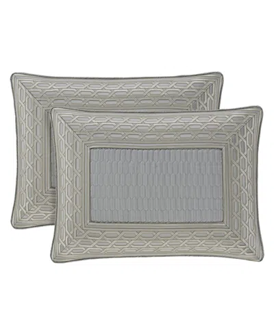 J Queen New York Metropolitan Embossed 4-pc. Comforter Set, Queen In Gray