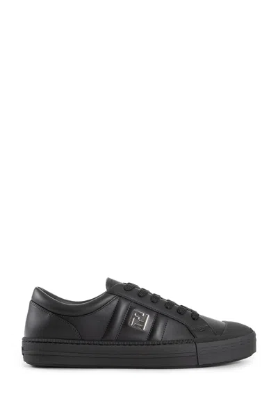 Fendi Domino Leather Low-top Sneakers In Black