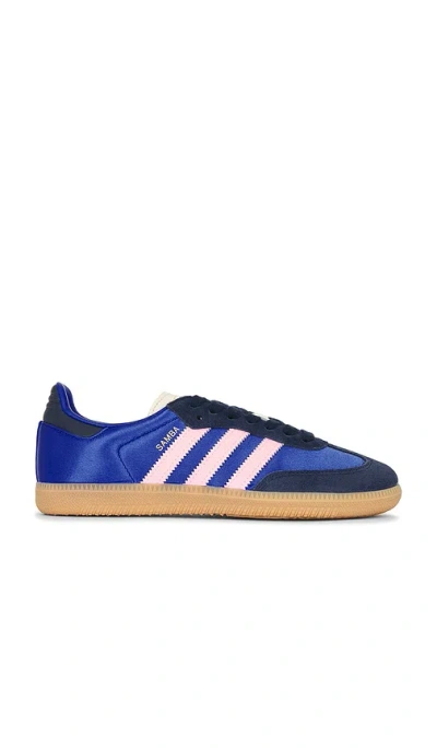 Adidas Originals Low-cut Sneakers Featuring Iconic Stripes In Blue