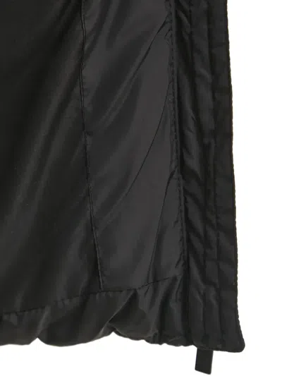 绗缝连帽蓬松夹克