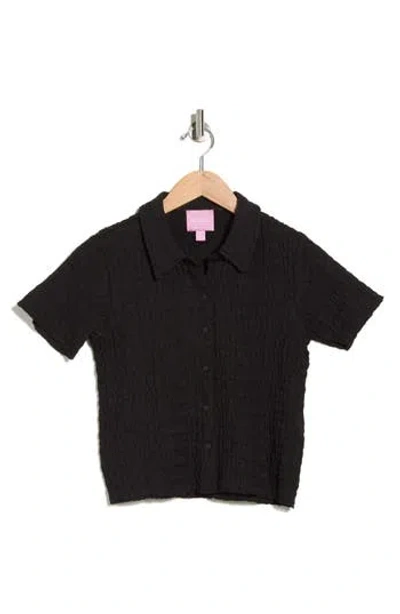 Muse Short Sleeve Textured Button-up Crop Top In Black
