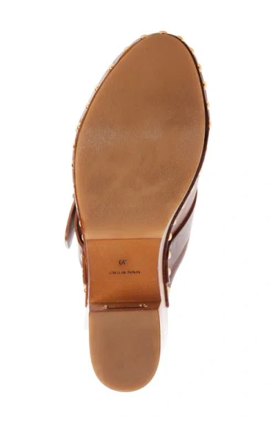 Chloé Jeannette Wedge Clogs In Brown