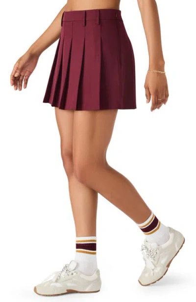 Steve Madden Women's Alessa Sleeveless Crew Neck Top In Burgundy