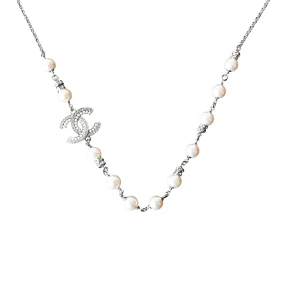 Pre-owned Chanel 24s Pearl Crystal Strass Cc Logo With Pearl Chain Necklace Silver