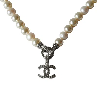 Pre-owned Chanel 25s Cc Crystal Strass Drop With Pearl Necklace Silver