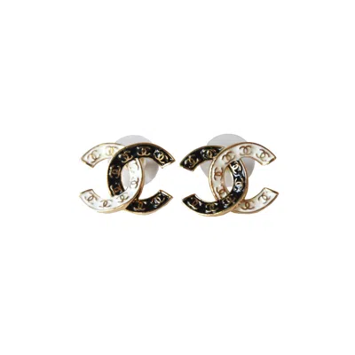 Pre-owned Chanel Two Tone Cc Enamel Stud Earrings Gold Black White