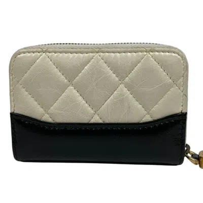 Pre-owned Chanel Black White Leather Coin Purse/coin Case () In Multi