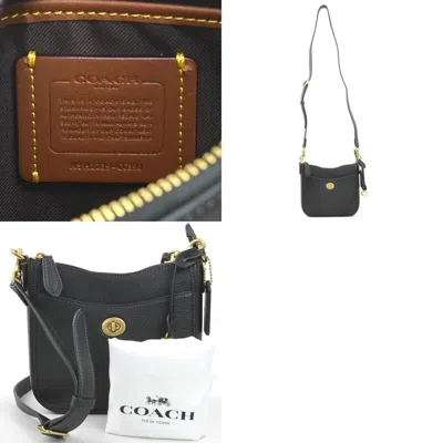 Pre-owned Coach Black Leather Shoulder Bag ()