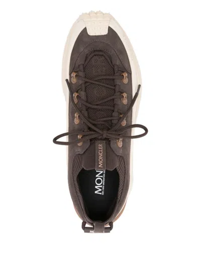 Moncler Sneakers Trailgrip Lite3 En Nubuck Et Daim In Brown