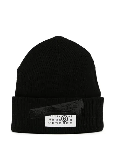 Mm6 Maison Margiela Mm6 By Maison Margiela Ribbed Black Knitted Beanie With Contrasting Logo Patch In Black