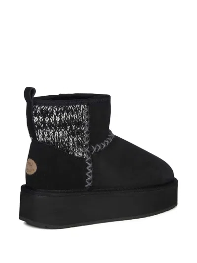 Emu Australia Logo-patch Ankle Boots In Black