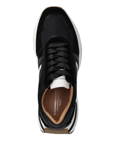 拼接系带运动鞋