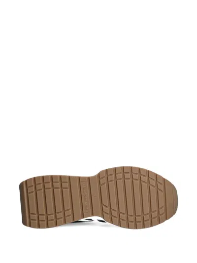 拼接系带运动鞋