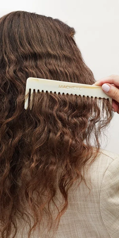 Machete No. 2 Comb Alabaster In Gold