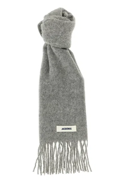 Jacquemus Lecharpe Carro Scarf In Gray