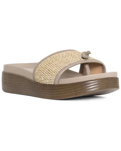 Donald Pliner Farrah Platform Sandal In Taupe