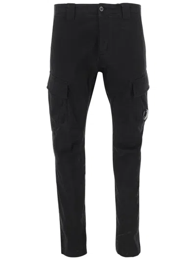 C.p. Company C.p.company Diagonal Raised Fleece Cargo Sweatpants In Black