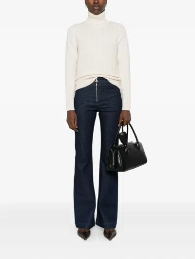 粗绞花针织高领毛衣