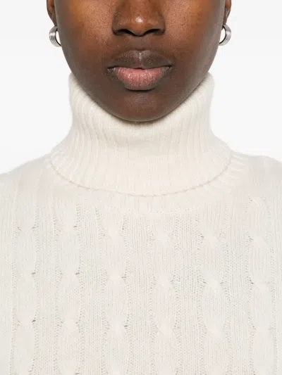 粗绞花针织高领毛衣